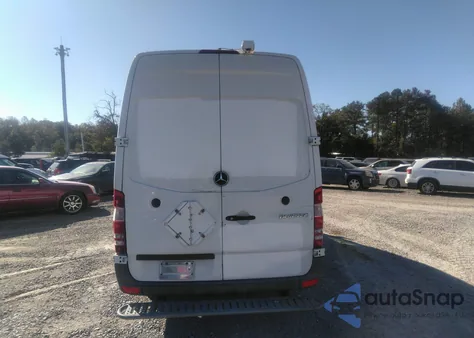 2011 Mercedes-Benz Sprinter 2500 High Roof из США, поврежденный, VIN WD3PE8CB4B5582809